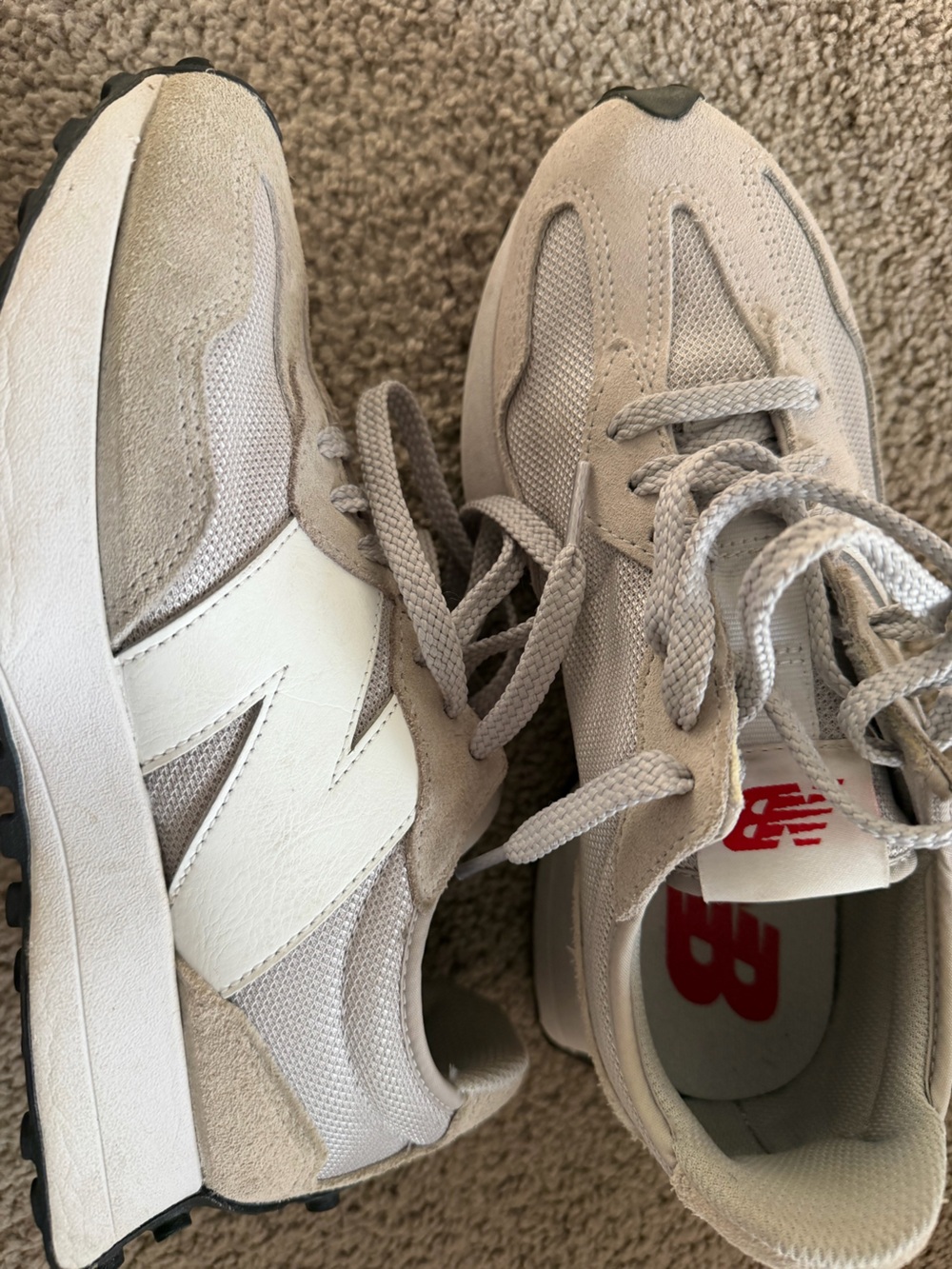 New Balance 327 sneakers lot of 2! Size 5.5 boys, 7 female w/extra laces gray wh - Picture 8 of 15